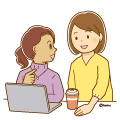 パソコンに向かっている外国人の女性と話しかける日本人女性(ソフト) パソコンに向かっている外国人の女性と話しかける日本人女性(ソフト)